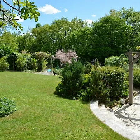 La Loge Du Grand Cedre, De Charme