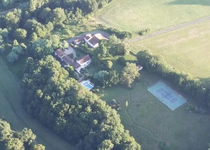 La Loge Du Grand Cedre, De Charme *